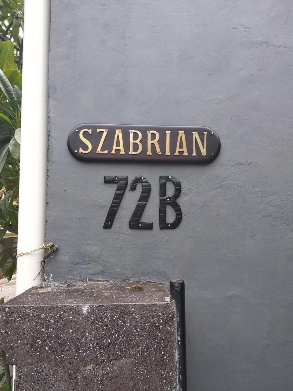 Szabrian Hostel Denpasar Exteriör bild