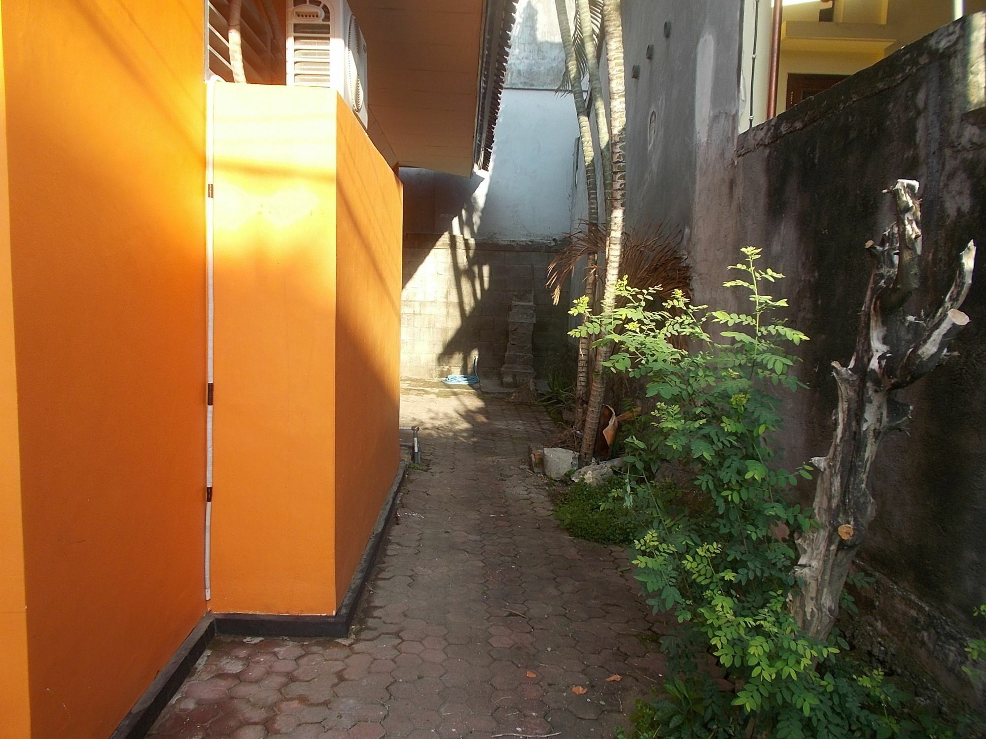Szabrian Hostel Denpasar Exteriör bild